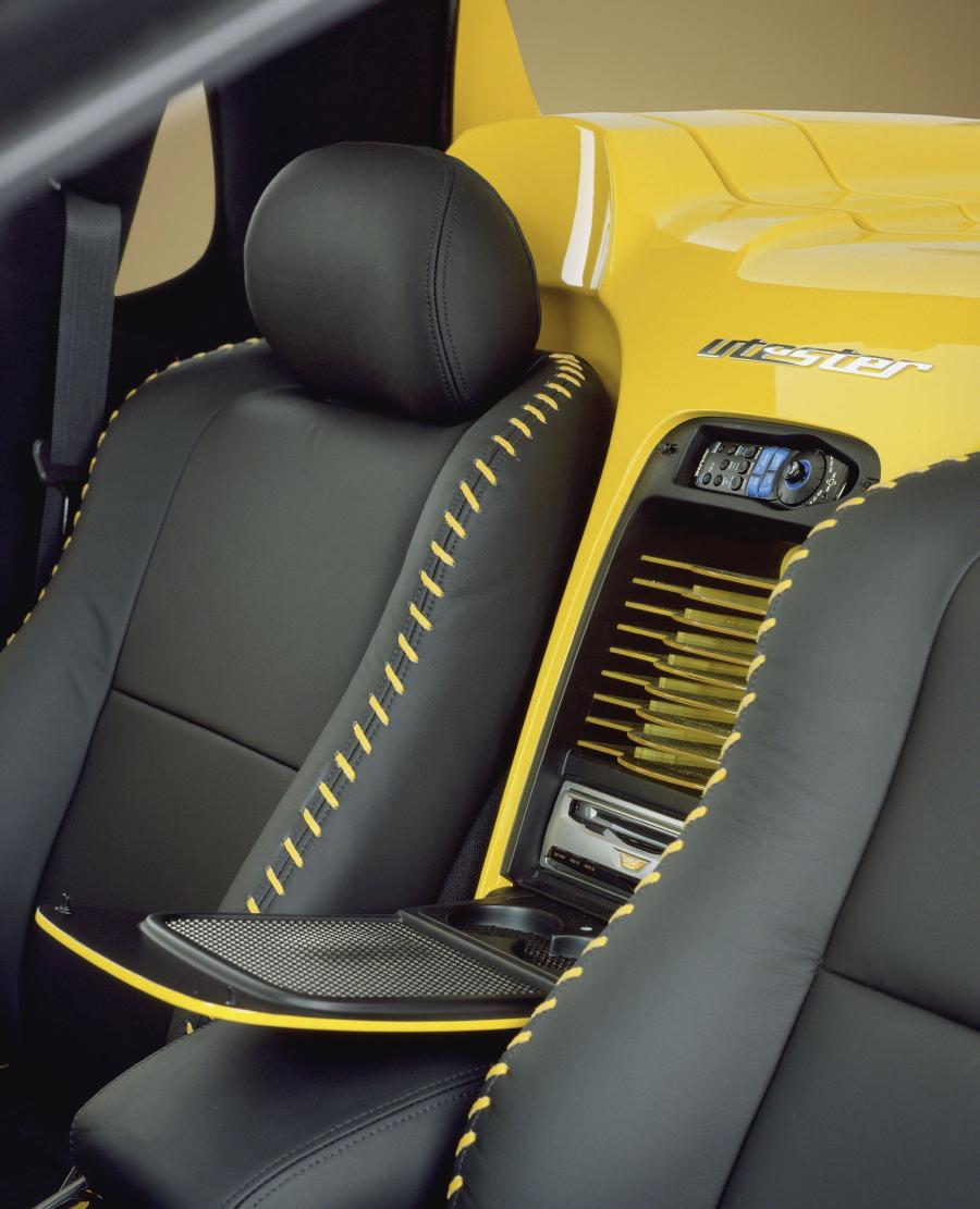  Holden Utester Concept 2001 года  (фото 10 из 11)